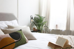 Plymouth Apartment nr City Centre - Access to Plymouth Hoe, Sleeps 6 - By Luxe Living